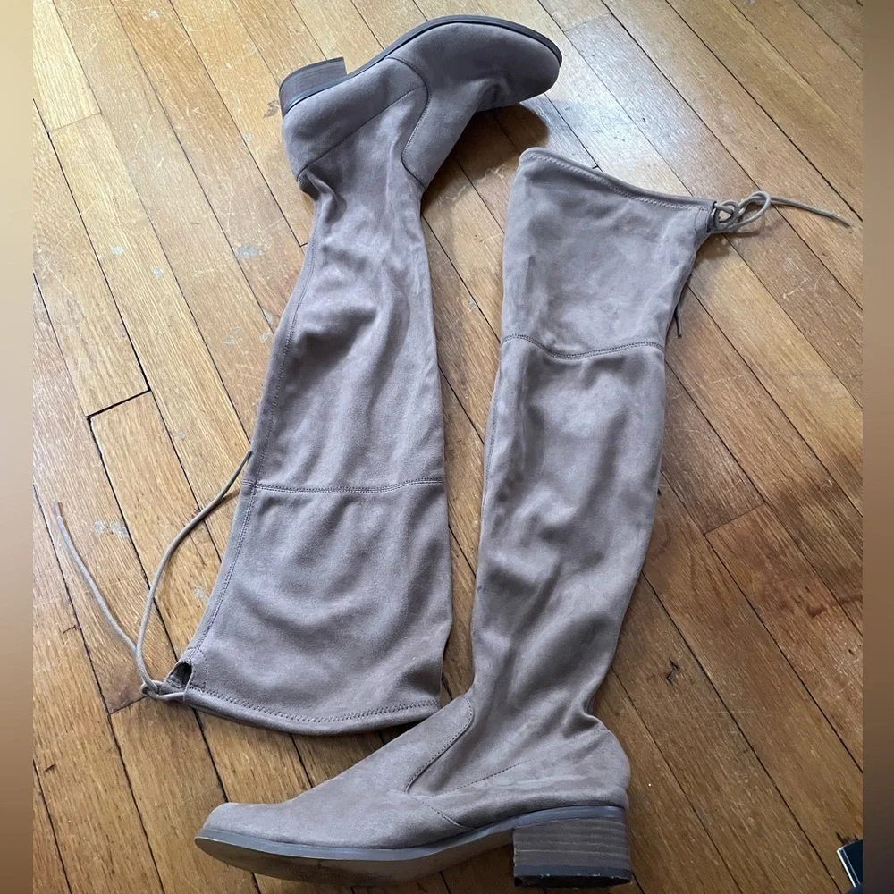Women's Over-the-Knee Boots in gray small heel faux suede size 8.5